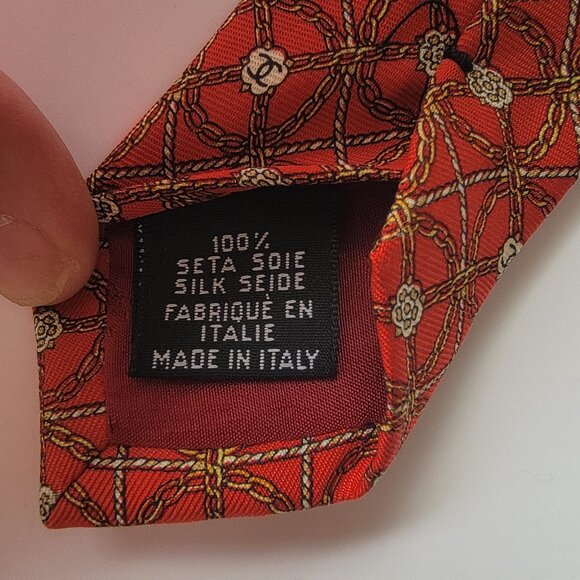 CHANEL Men's Vintage Tie 100% Silk Made in Italy - Red with small chain & CCs - Picture 2 of 5